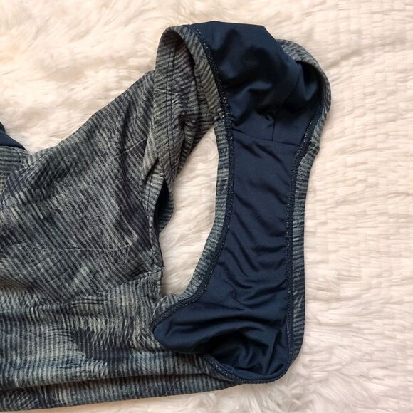 Carve Design Womens XS Dahlia One Piece Bathing Suit Stripe Navy Blue Swim Beach - Picture 8 of 10